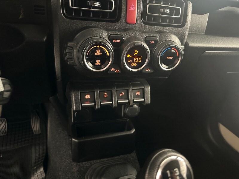 SUZUKI Jimny 4ª serie Jimny 1.5 5MT Top