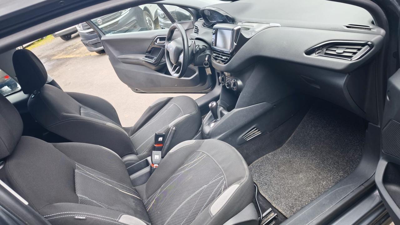 Peugeot 208 1.4 e-HDi 68 CV S&S robotizzato 3 porte Active