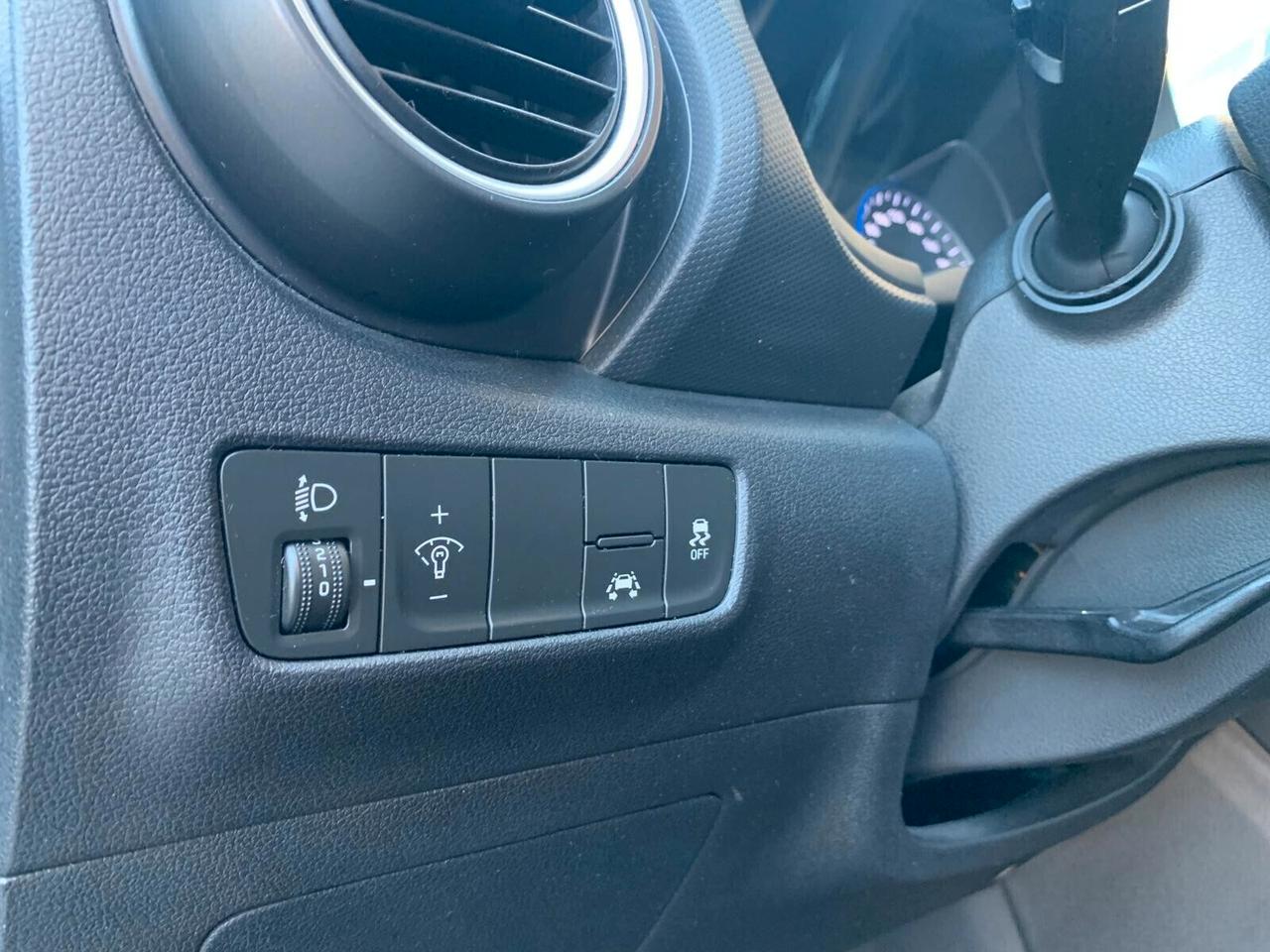Hyundai Kona 1.0 T-GDI catena Neopatentati