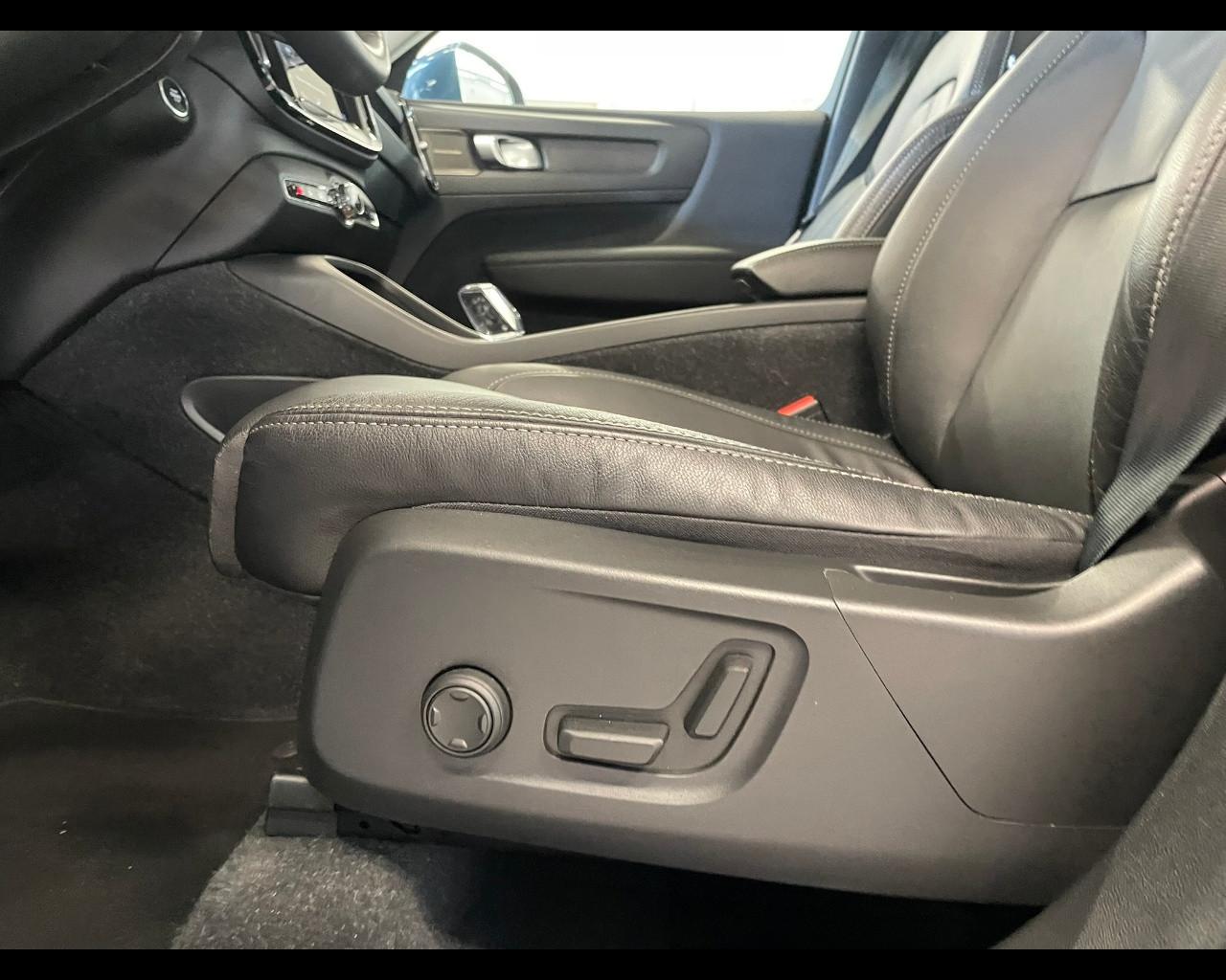 VOLVO XC40 (2017-->) - XC40 T4 Recharge Plug-in Hybrid automatico Ultimate Bright