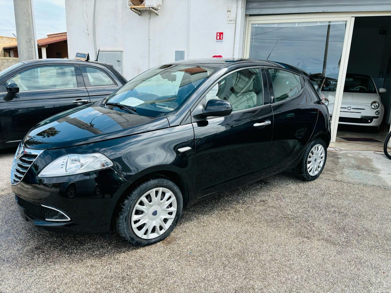 Lancia Ypsilon 1.2 69 CV 5 porte S&S Gold