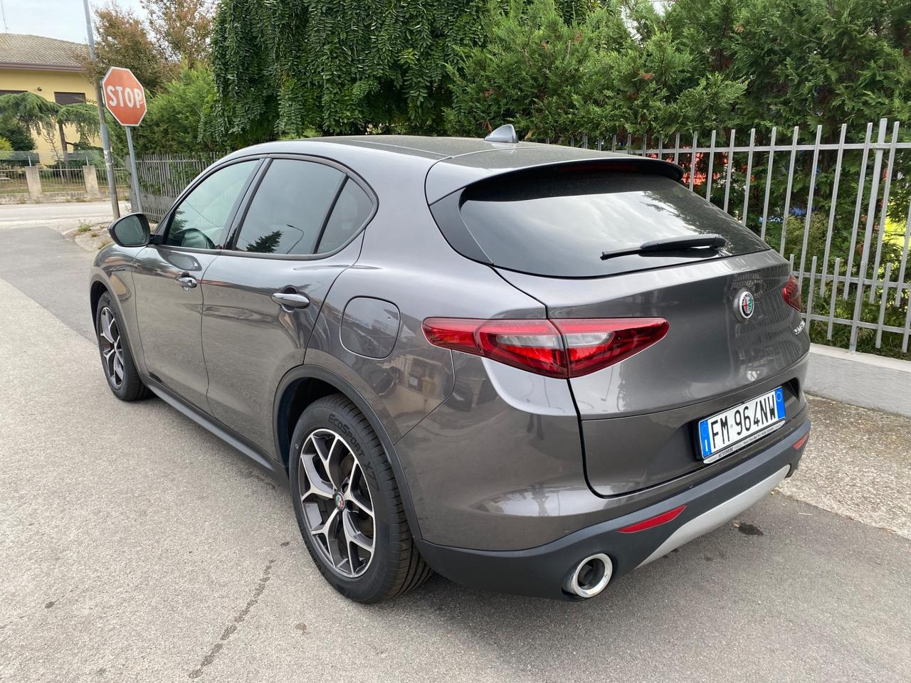 Alfa Romeo Stelvio 2.2 Turbodiesel 180 CV AT8 RWD Executive