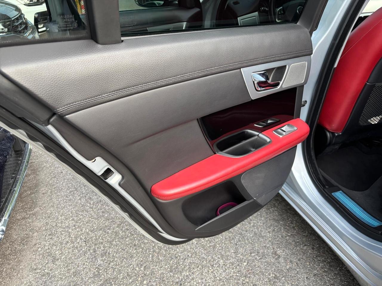 Jaguar XF Sportbrake 2.2 D 200 CV Portfolio