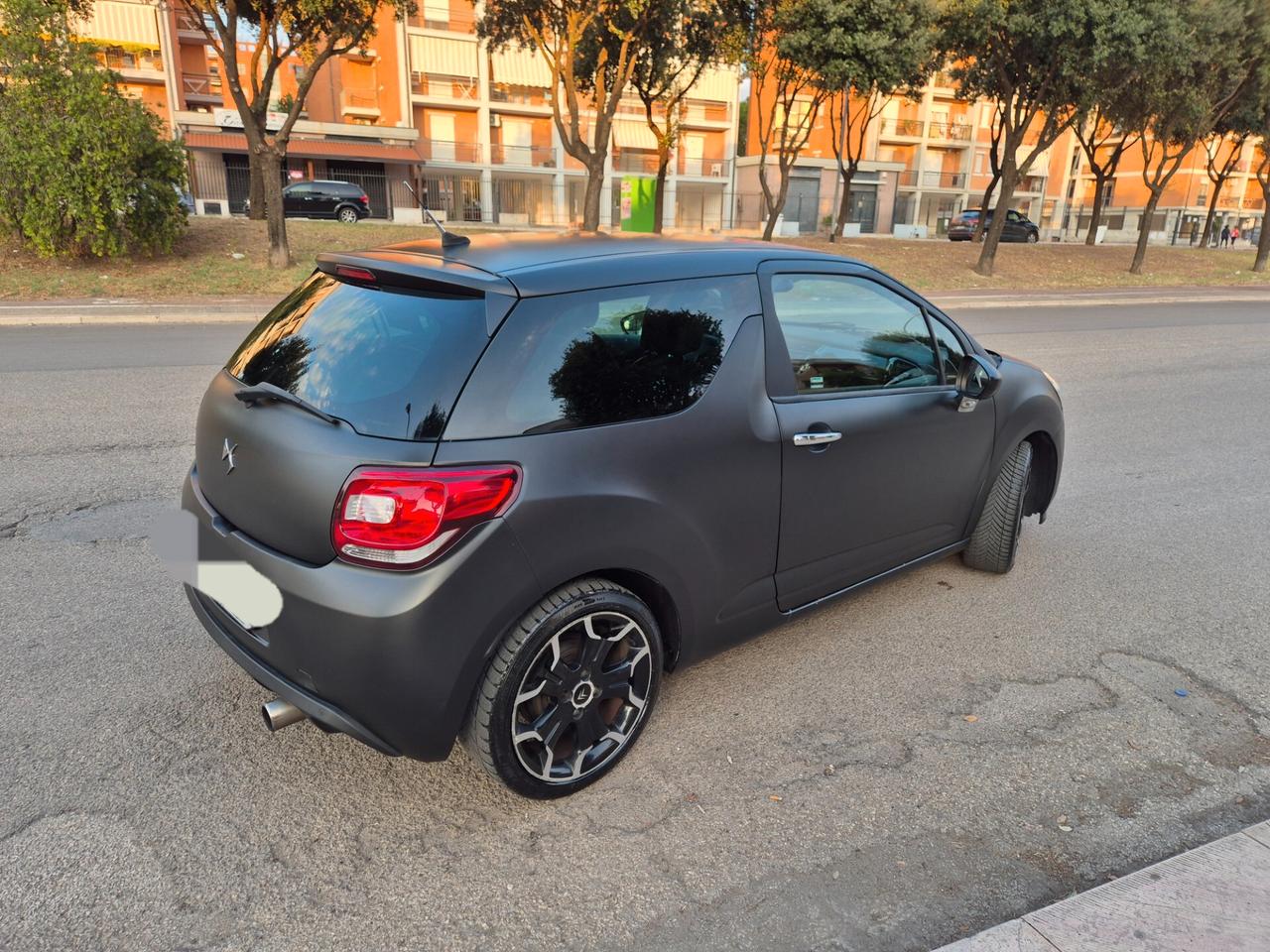 DS3 1.4 benzina just black 95cv nero opaco 2012