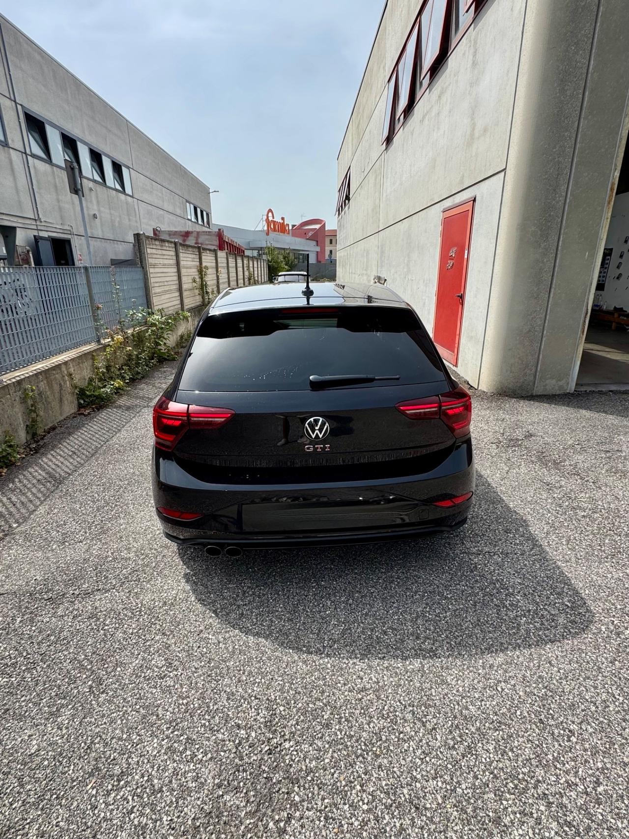 Volkswagen Polo 2.0 TSI DSG GTI