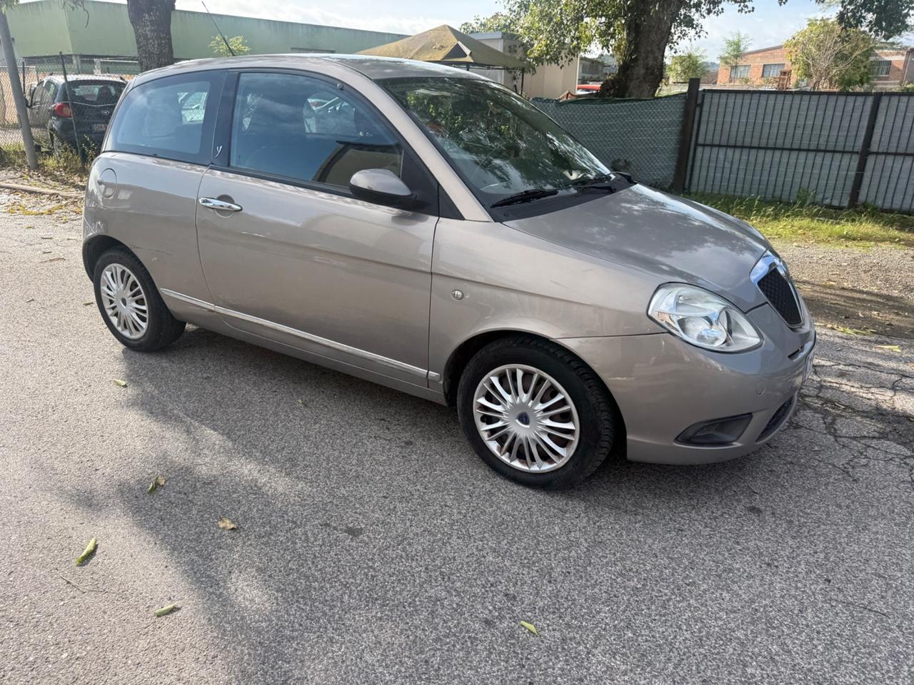 Lancia Ypsilon 1.2 Argento