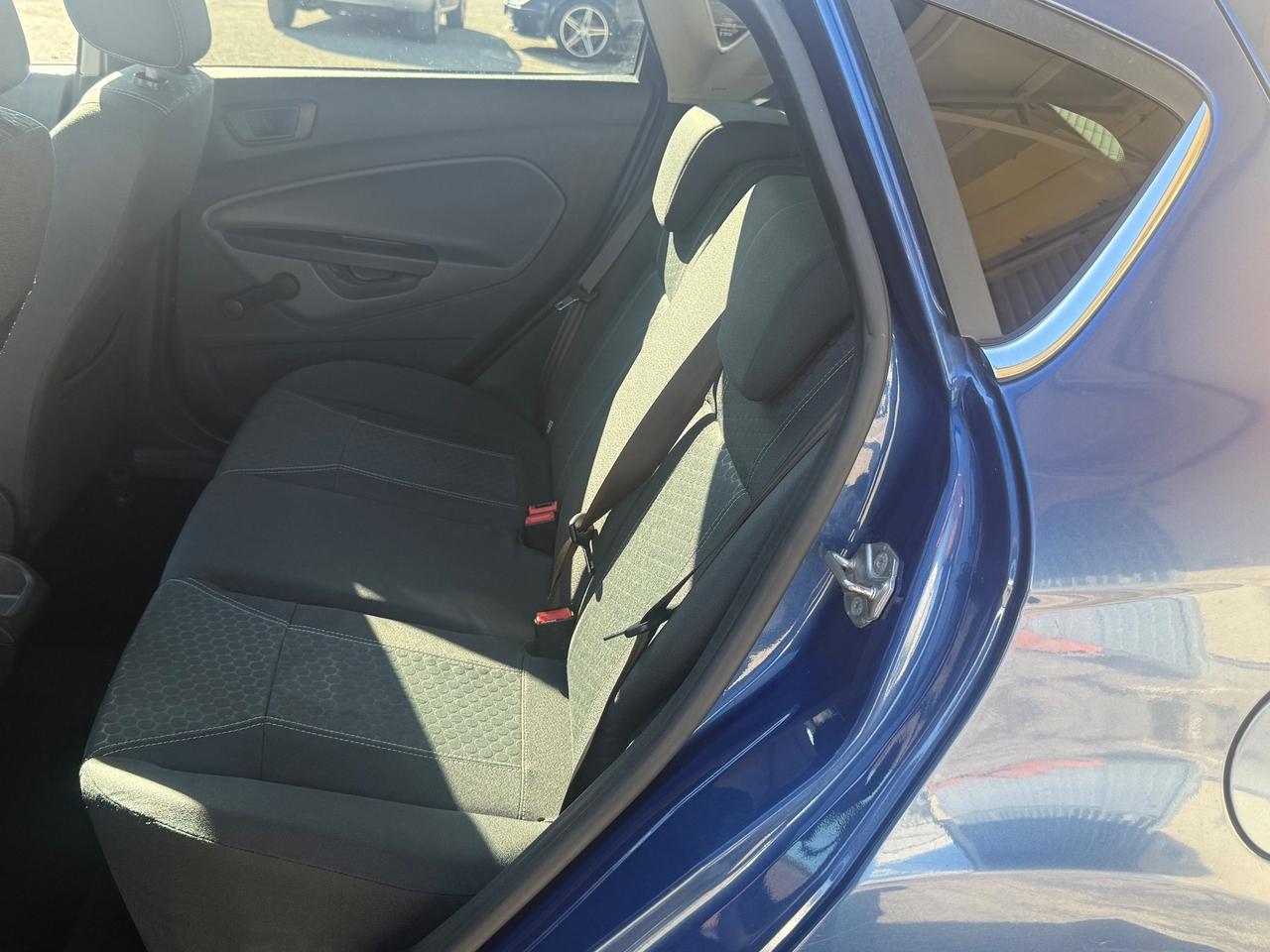 Ford Fiesta 1.4 5 porte Bz.- GPL Titanium Neopatentati