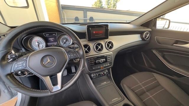Mercedes-benz GLA 200 CDI Automatic 4Matic Sport