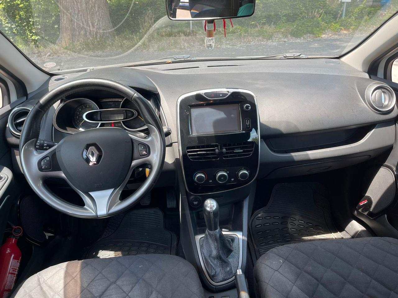 Clio 1.2 75CV 5 porte Costume National