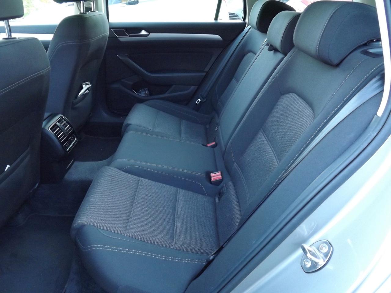Volkswagen Passat Variant 2.0 TDI DSG Business BlueMotion Tech