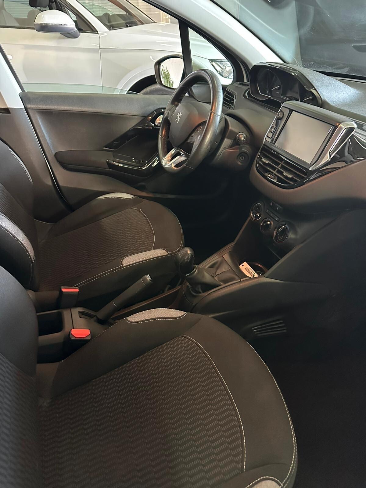 Peugeot 208 BlueHDi 75 5 porte Allure