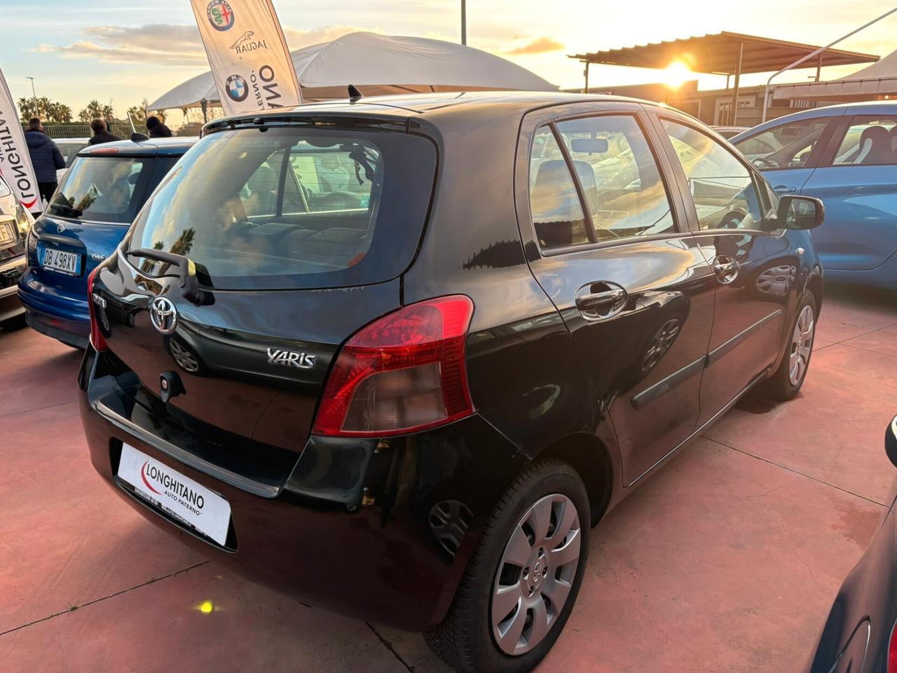 Toyota Yaris 1.0 5 porte