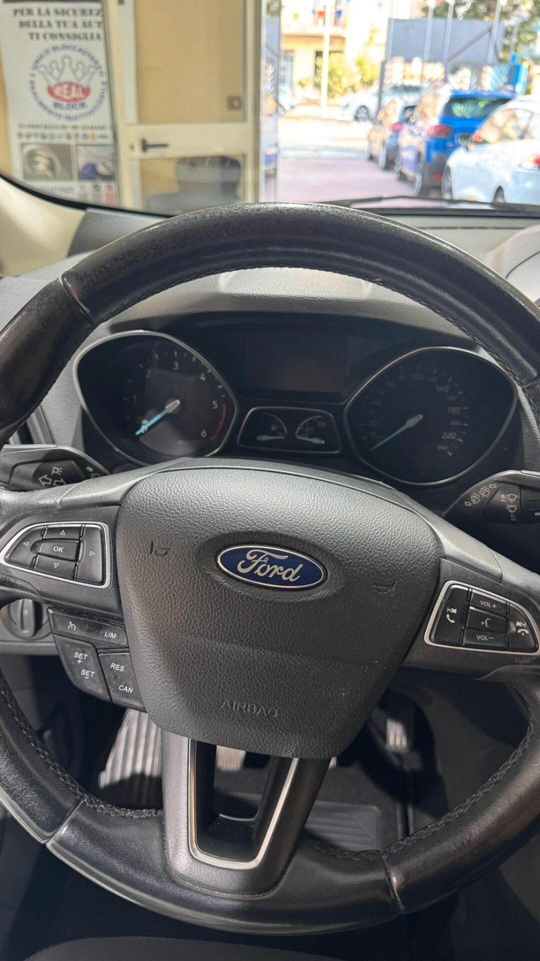 Ford Kuga 1.5 TDCI 120 CV S&S 2WD Titanium