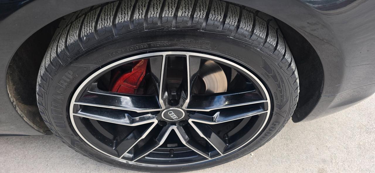 Audi A8 3.0 TDI 250 CV quattro tiptronic