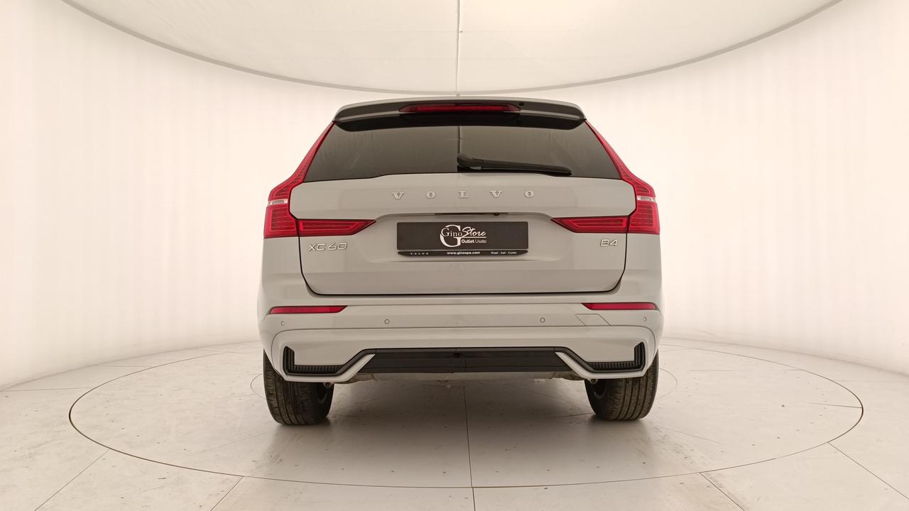 VOLVO XC60 2.0 b4 Plus Dark auto