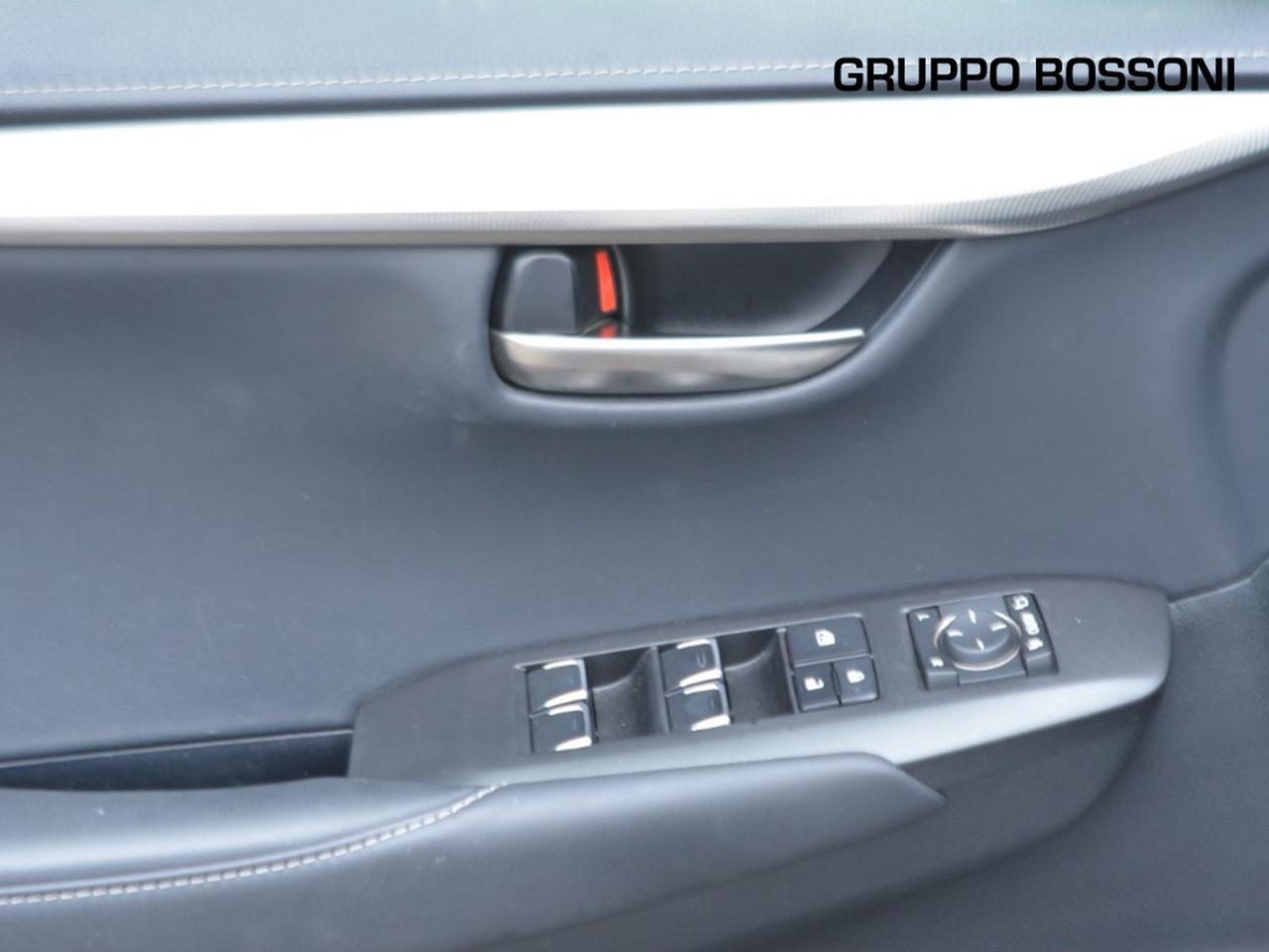 Lexus NX 300 2.5 hybrid luxury 4wd cvt