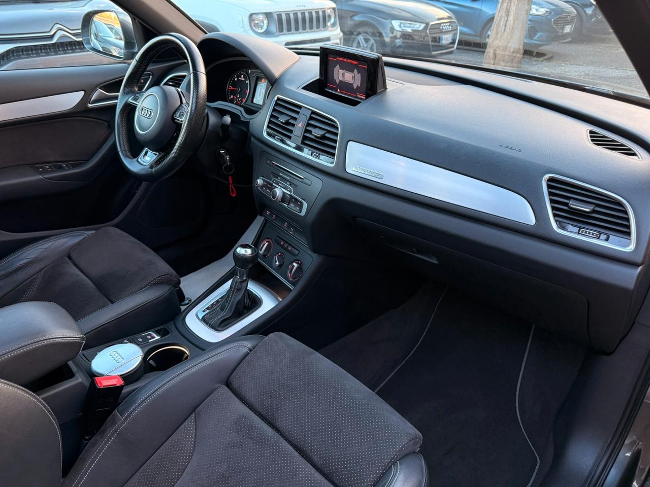 Audi Q3 2.0 TDI 150 CV S.LINE