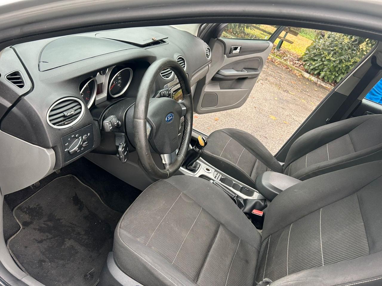 Ford Focus 1.6 (115CV) 5p. Bz.- GPL Titanium