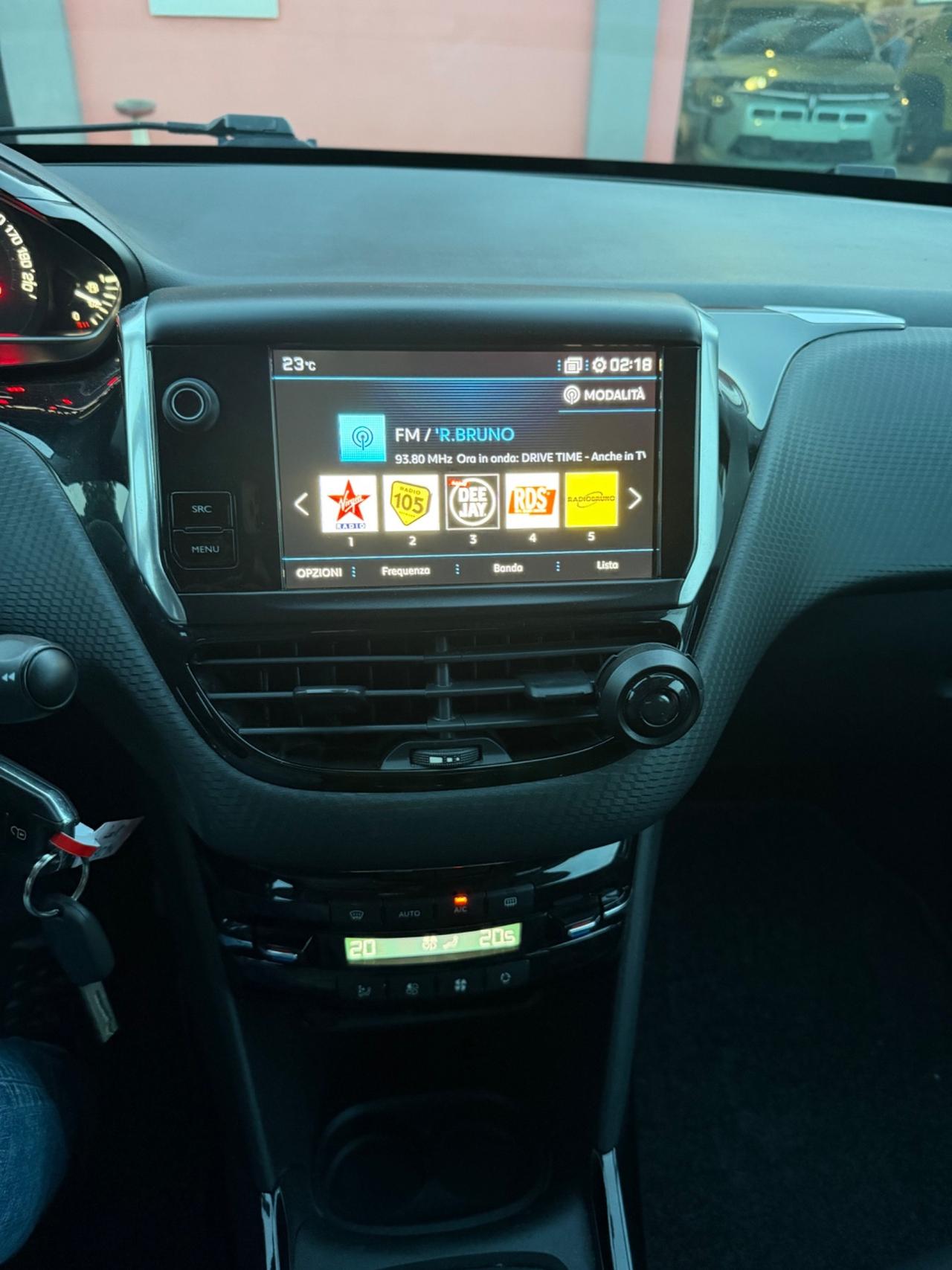 Peugeot 2008 PureTech 82 Allure