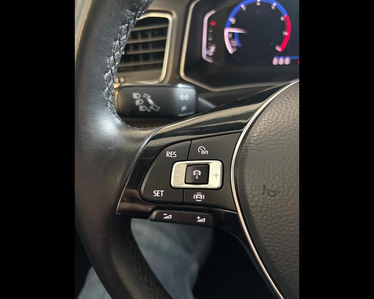 VOLKSWAGEN T-Roc 2017 - T-Roc 1.0 tsi Style 115cv