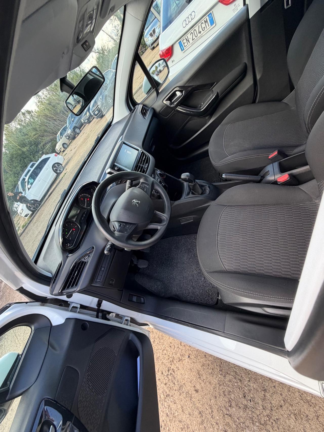 Peugeot 208 BlueHDi 100 S&S 5 porte GT Line