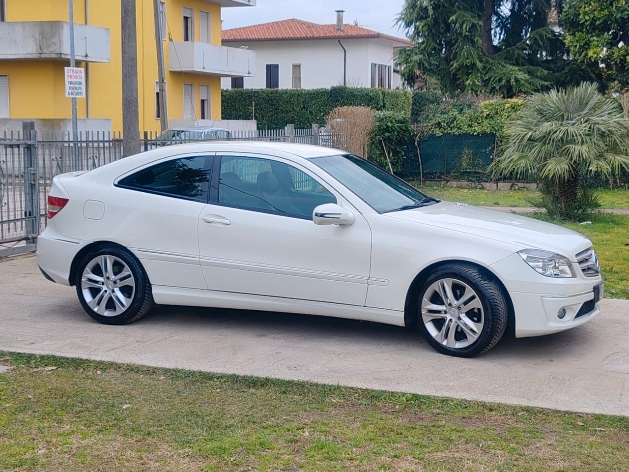 Mercedes-benz 220 CLC Sport Coupé 2011