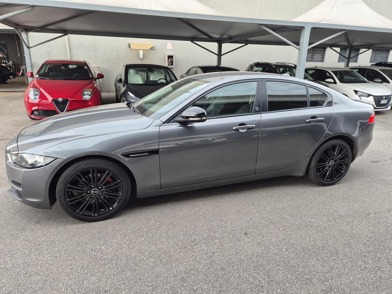 Jaguar XE 2.0 D Turbo 180CV aut. R-Sport