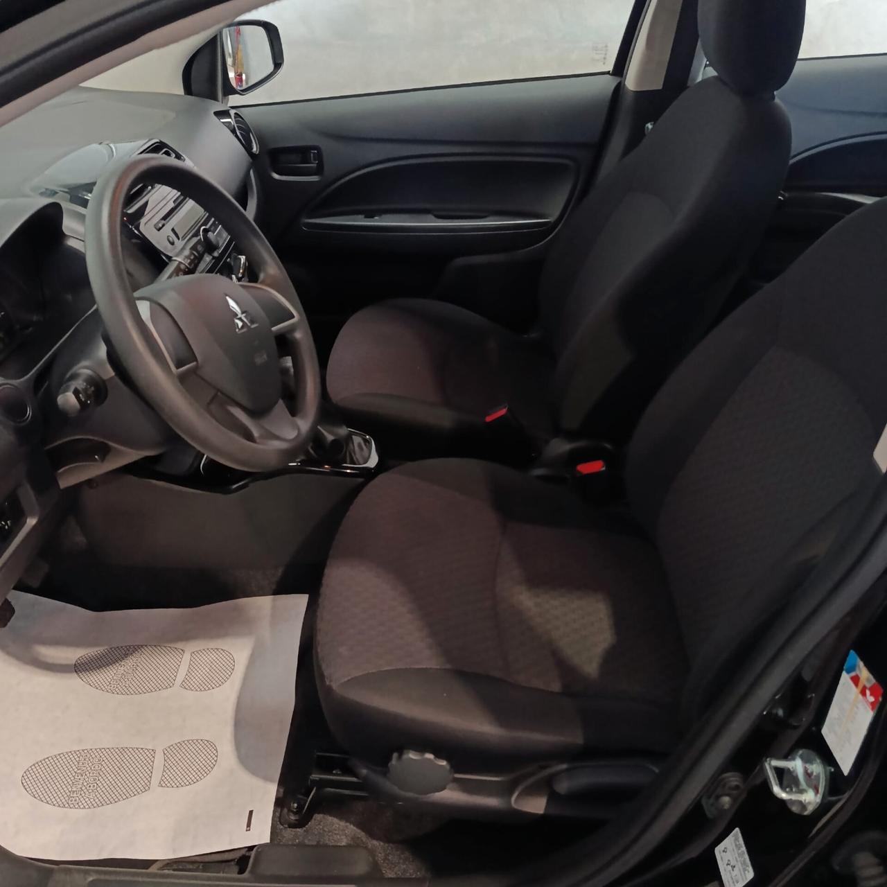 Mitsubishi Space Star 1.0 Invite SOLO 28000KM