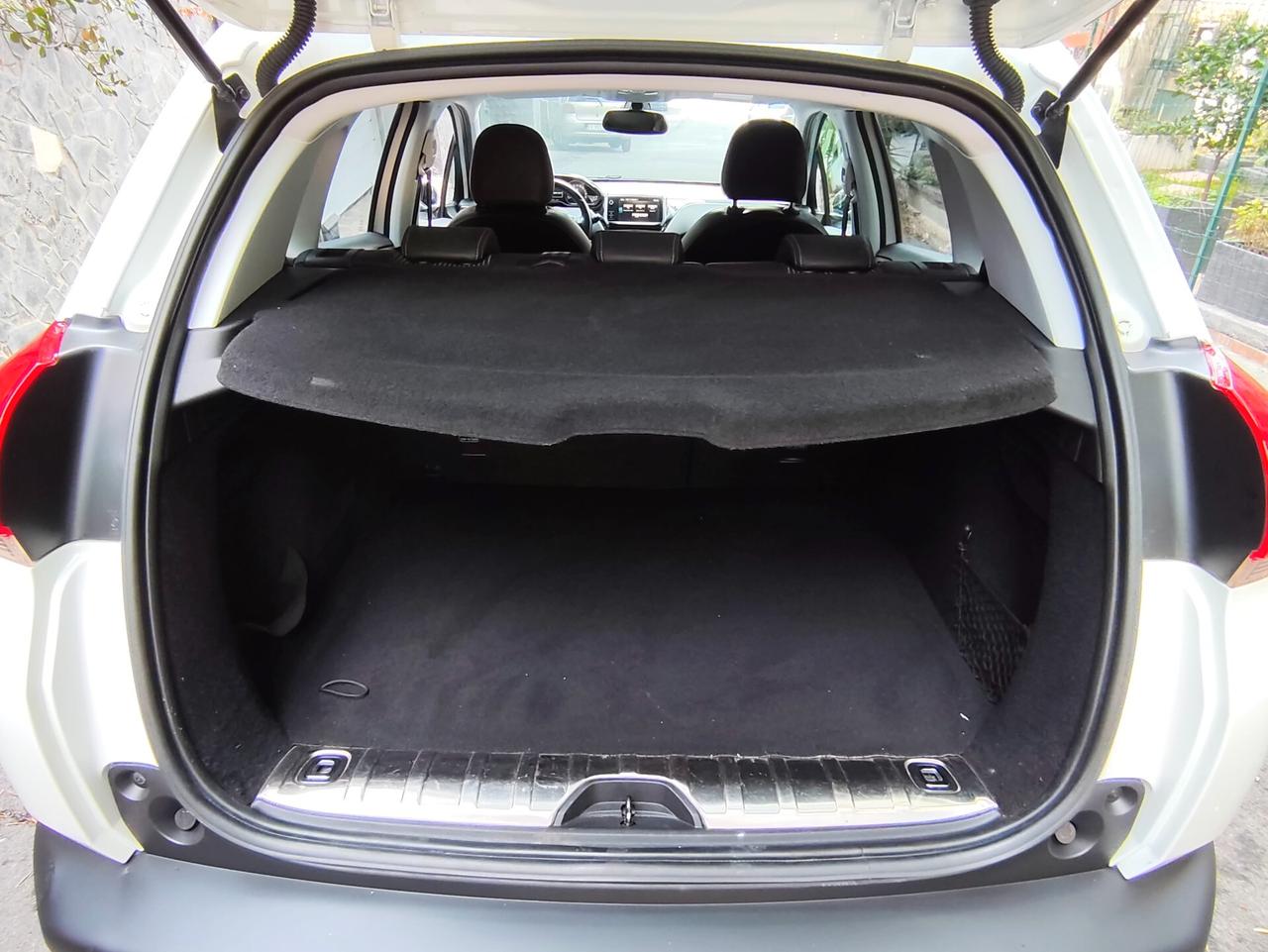 Peugeot 2008 BlueHDi Allure 2016