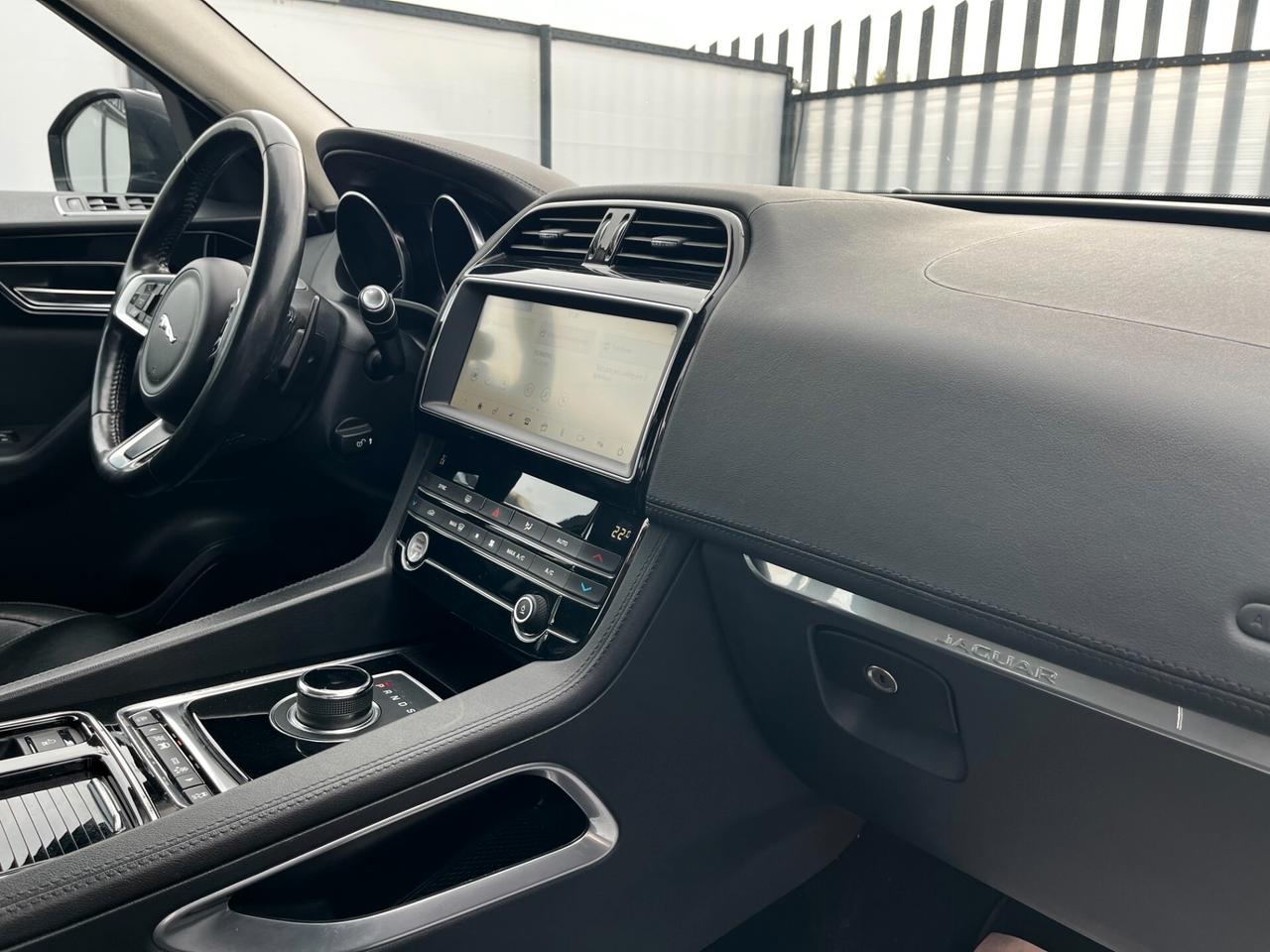 Jaguar F-Pace 2.0 D 180 CV AWD aut. Prestige