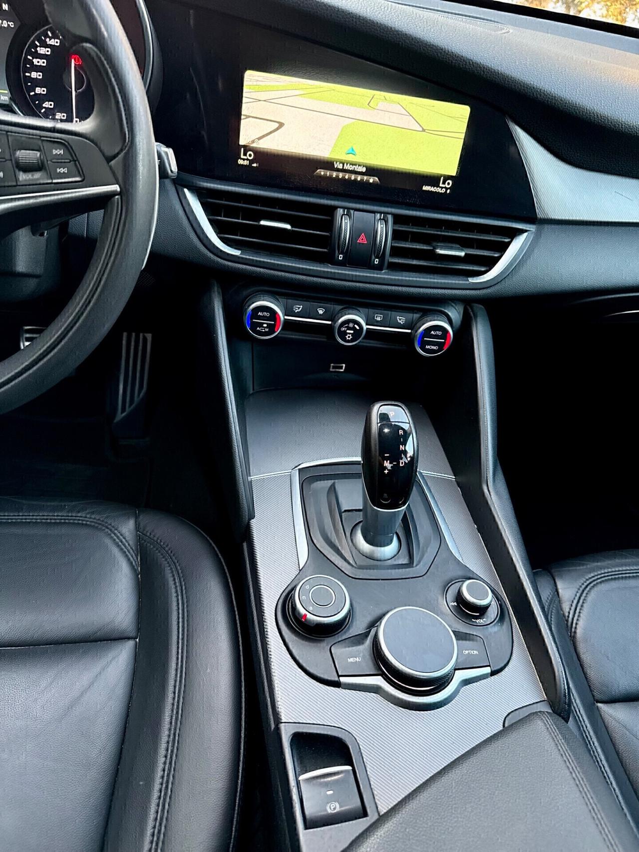 Alfa Romeo Giulia 2.2 TD 180 CV,LED+Xeno,Navi,Retrocam.,Pelle,ecc.