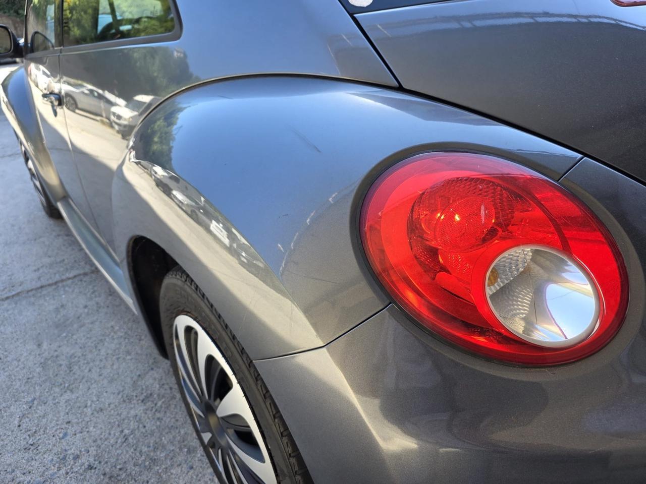 Volkswagen New Beetle 1.6 benzina 102CV 2007