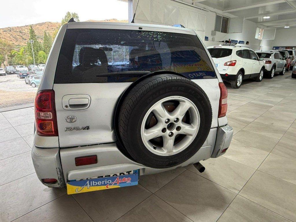 Toyota RAV 4 RAV4 2.0 Tdi D-4D cat 5 porte PROBLEMA POMPA GASOL