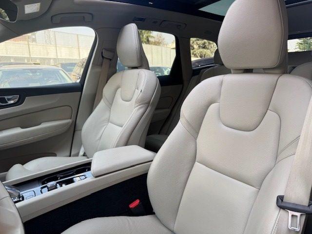 VOLVO XC60 T6 Recharge Plug-in AWD Inscrip. Expres. TET PANOR