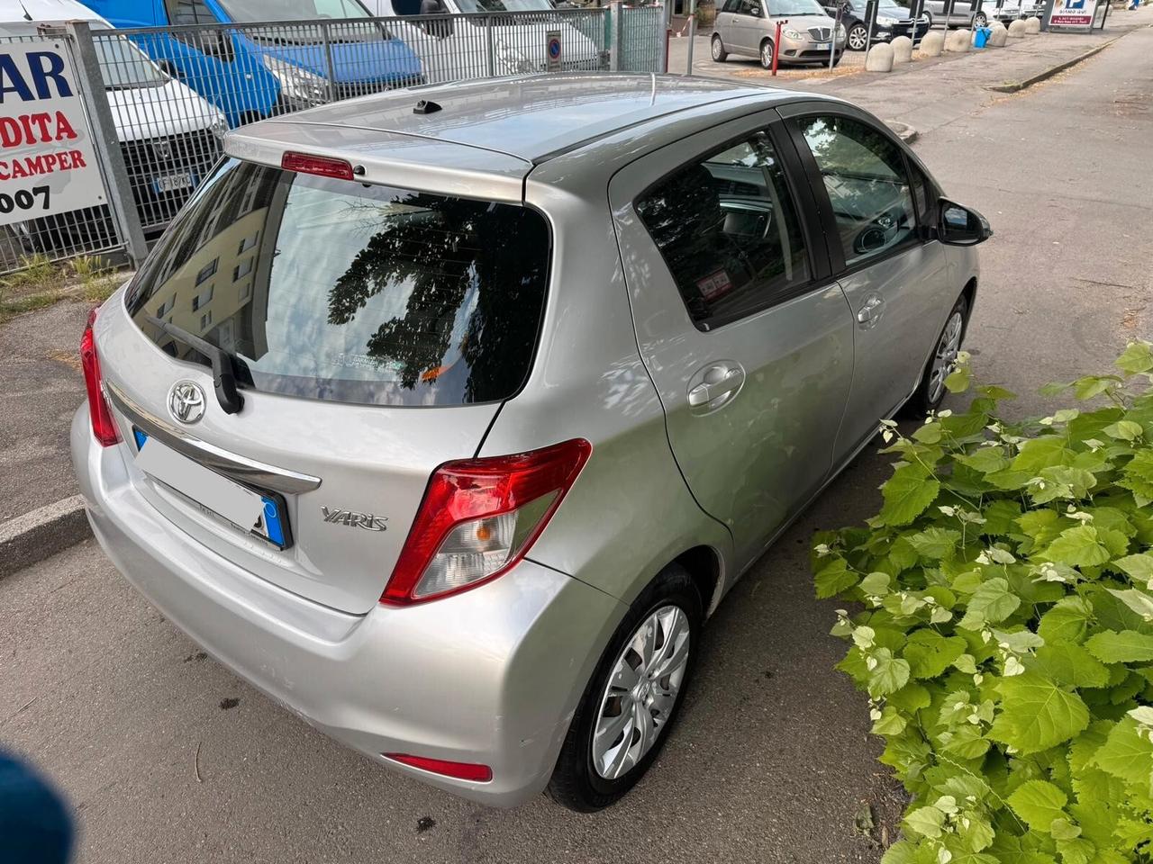Toyota Yaris 1.0 5 porte NEOPATEN GARANZIA 12 MESI