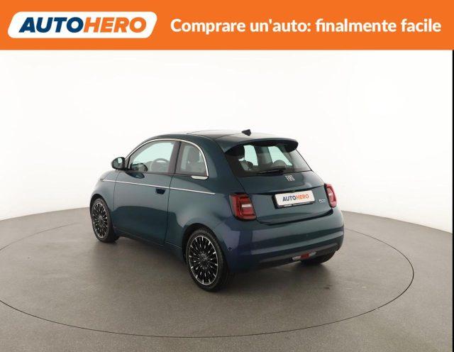 FIAT 500e Berlina 42 kWh La Prima
