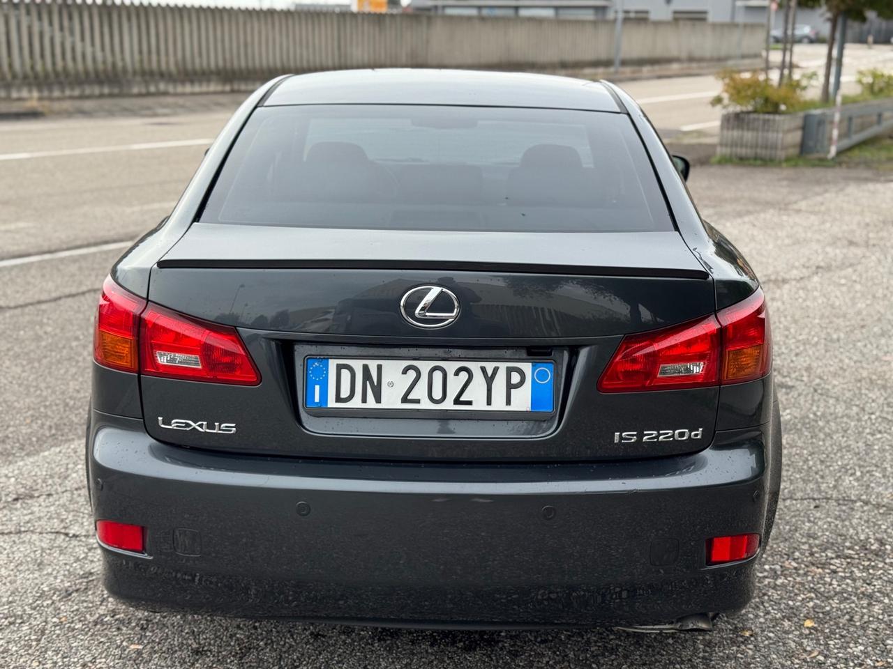 Lexus IS 220d 2.2 16V Luxury