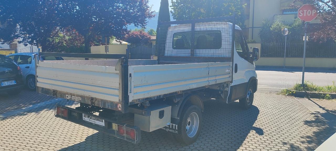 Iveco Daily 35C12 ribaltabile trilaterale