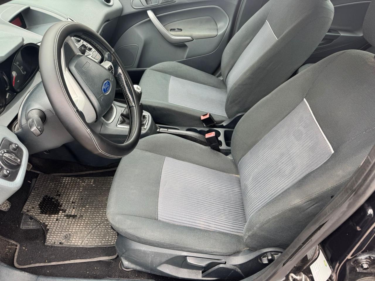Ford Fiesta 1.2 82 CV 5 porte Titanium neopatentati