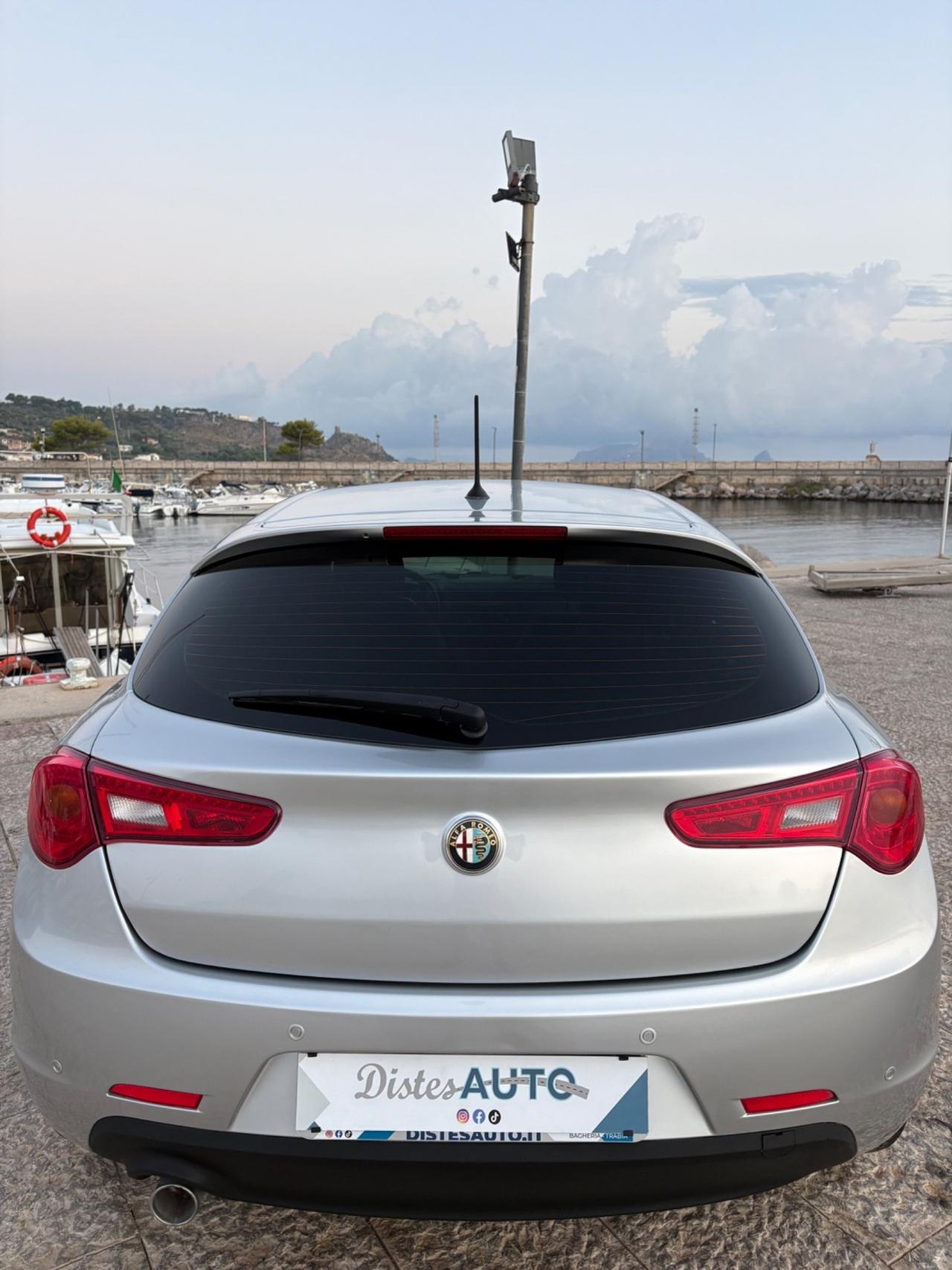 Alfa Romeo Giulietta 1.6 JTDm-2 120 CV Distinctive