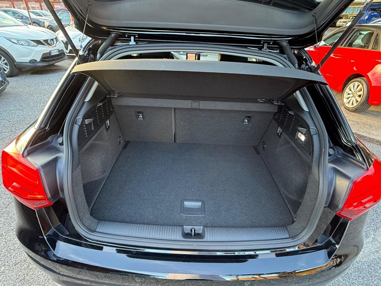 Q2 1.6 TDI S-tronic-S line-unipro-rate-garanzia