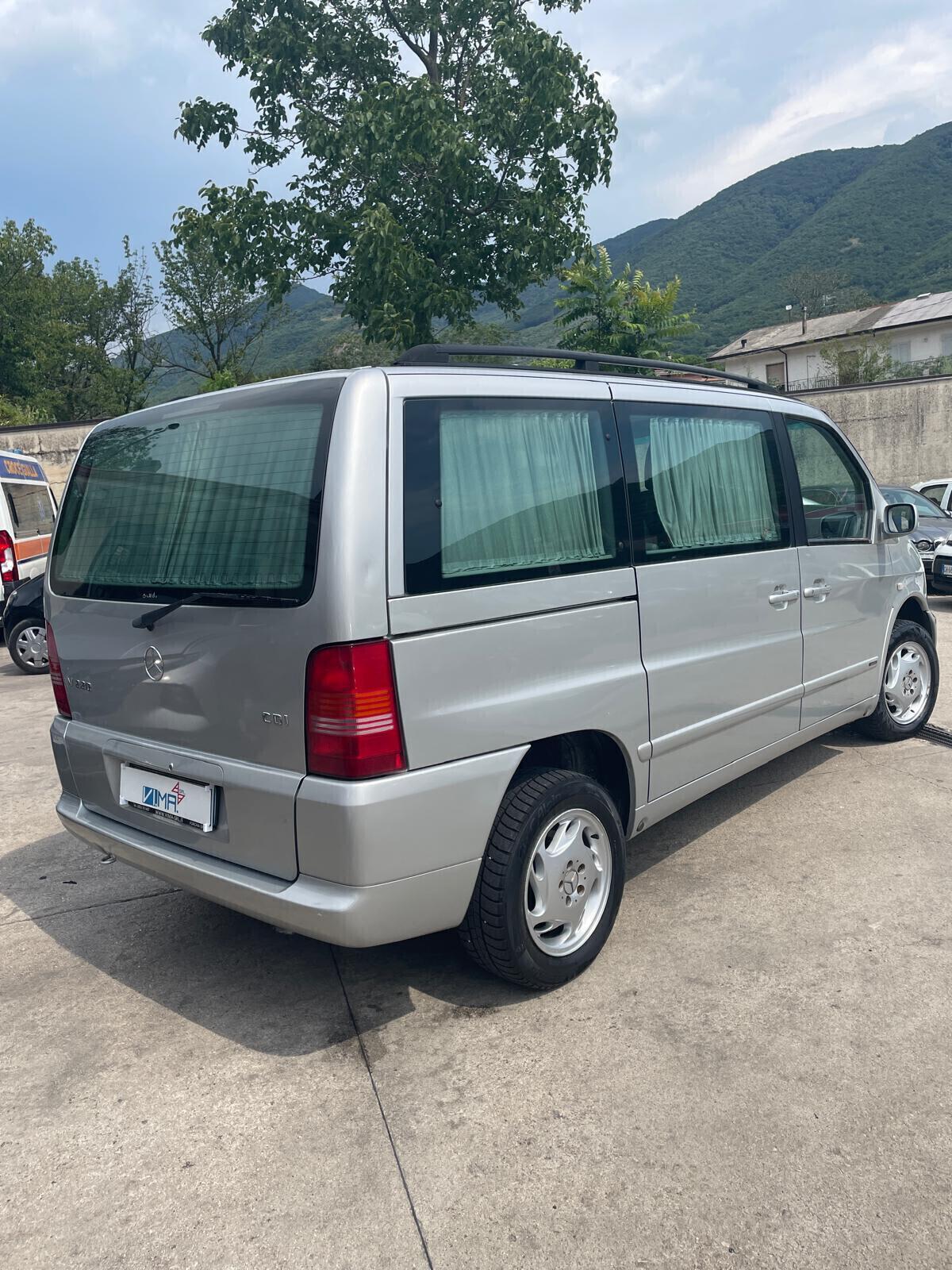 MERCEDES Classe V220 - 2001