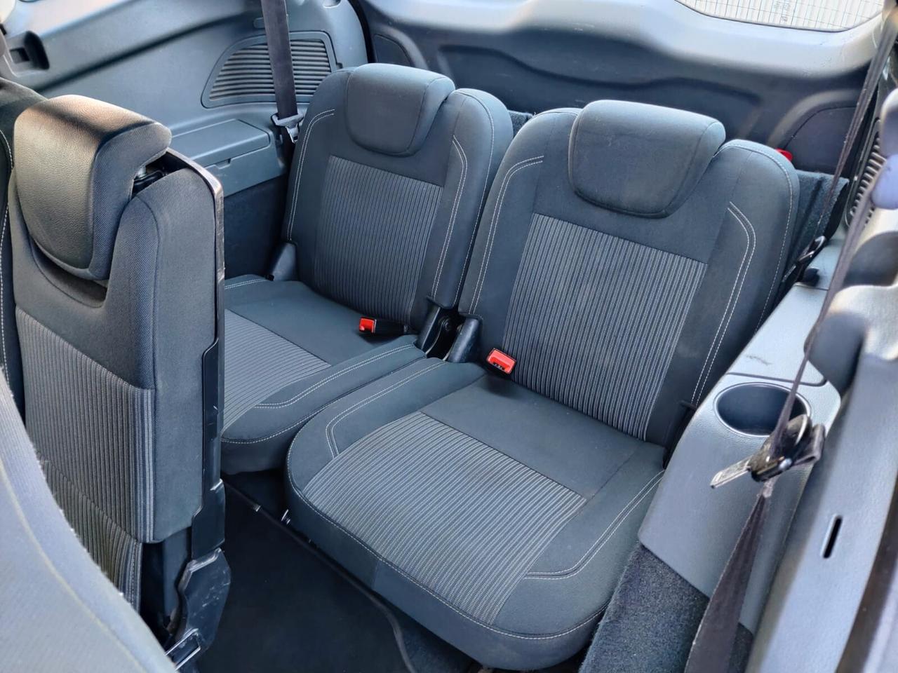 Ford C-Max 1.6 TDCi 7 posti