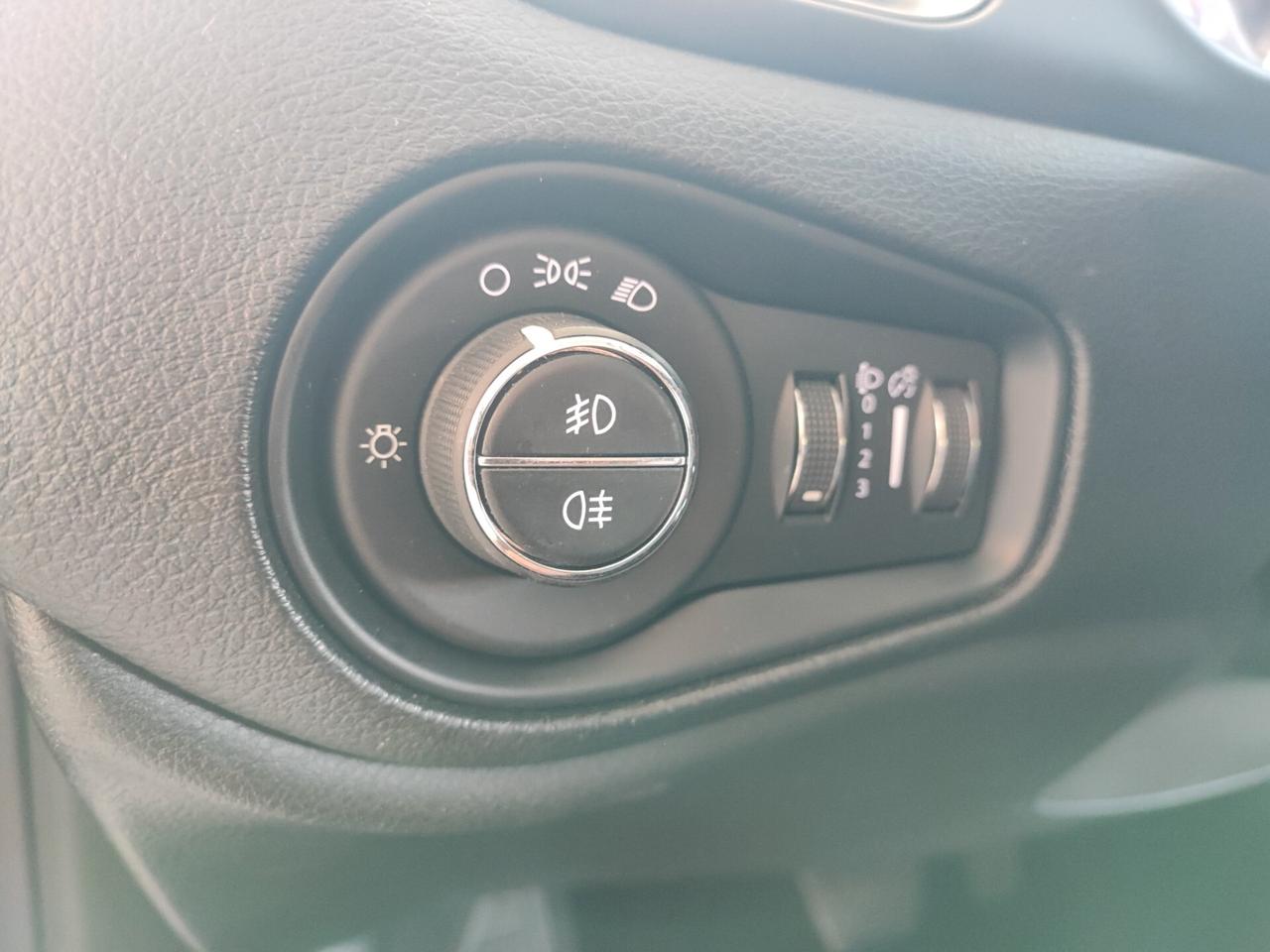 Jeep Renegade 1.3 T4 DDCT Limited