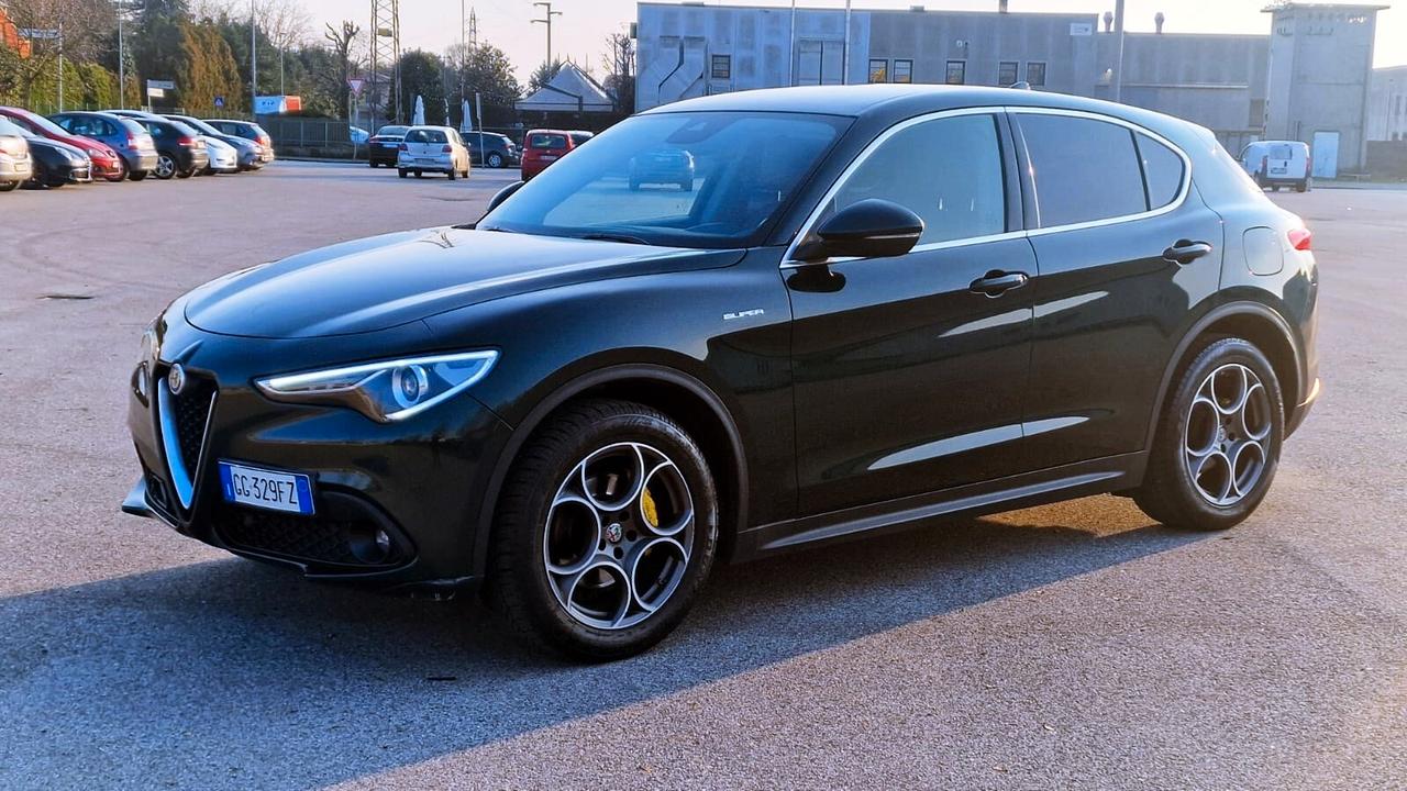 Alfa Romeo Stelvio 2.2 Turbodiesel 190 CV AT8 Q4 Executive