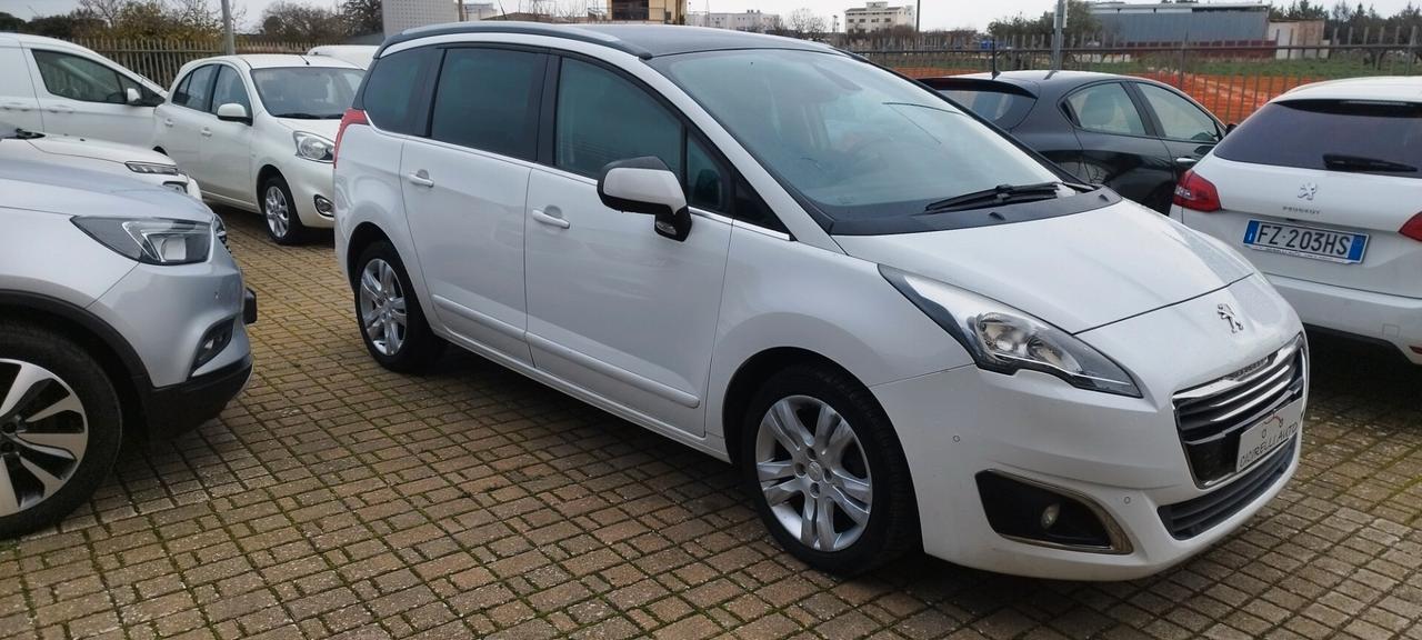 Peugeot 5008 1.6 e-HDi 115CV Stop&Start ETG6 Allure