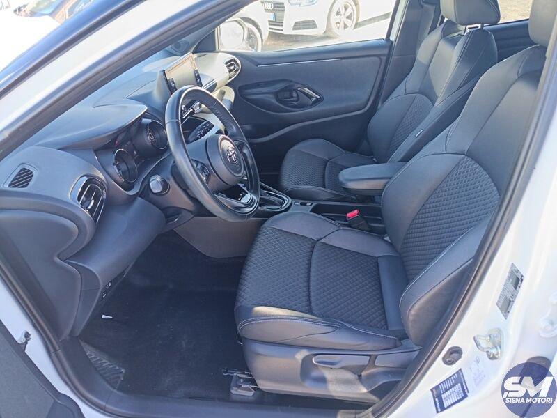Toyota Yaris Hybrid Style MY21