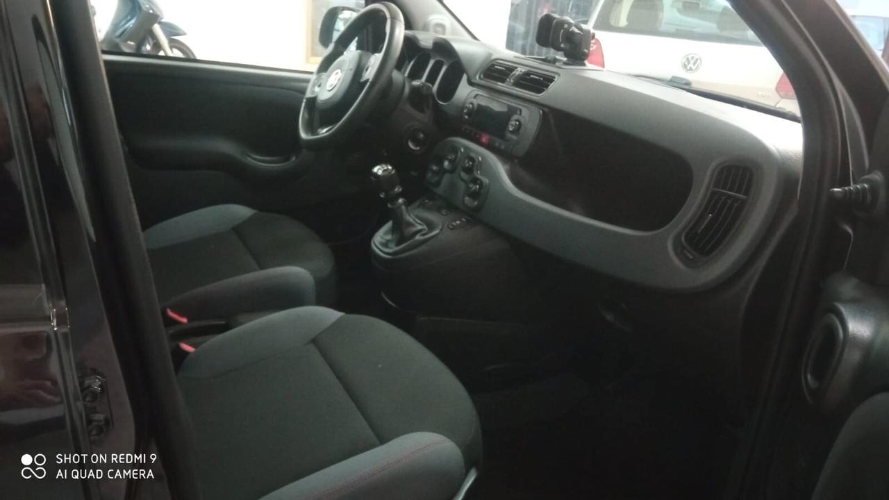 FIAT PANDA 2017 1.2 BENZINA LOUNGE 5 PORTE