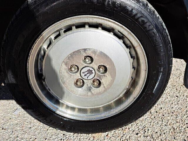 Maserati 422 i service book -1988