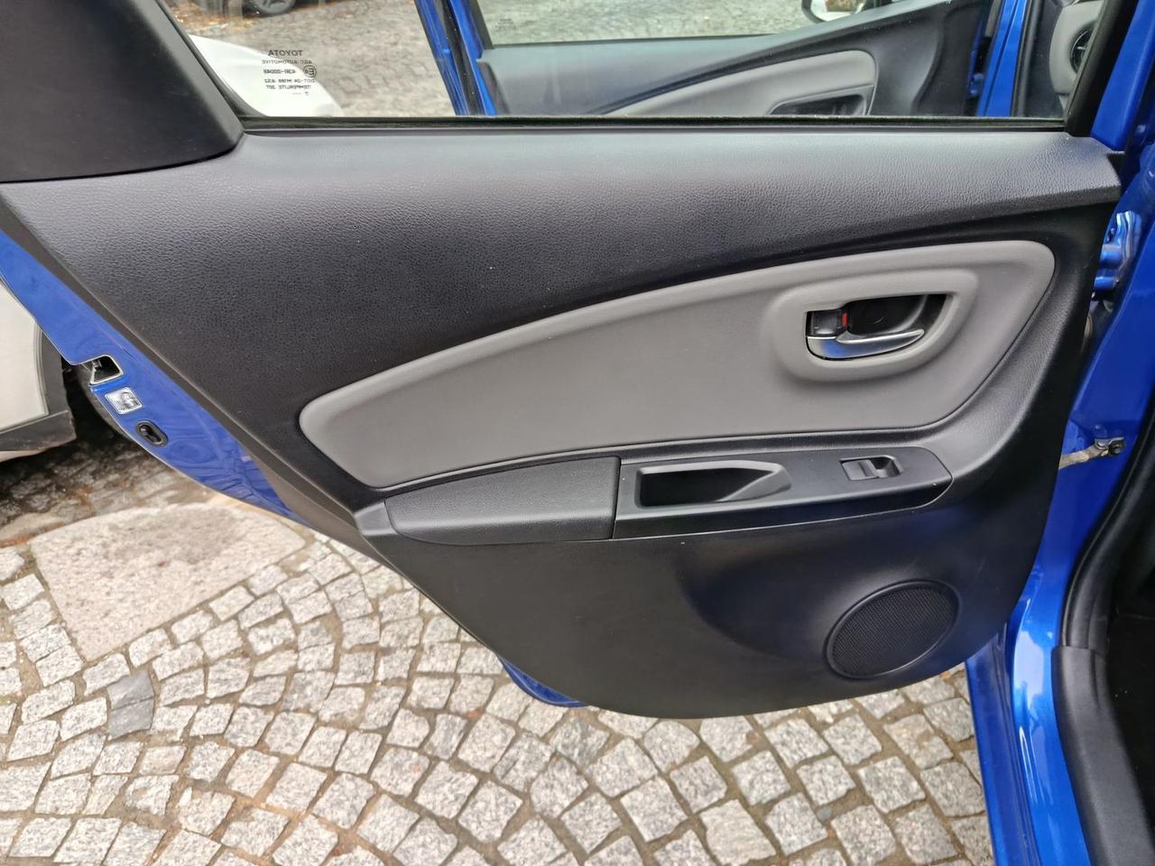 Toyota Yaris Active 1.0 VVT-i #7550